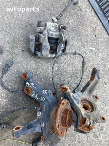 Renault clio 2015година 1.5dci главини и преден ляв спирачен апарат, снимка 2 - Части - 41338916