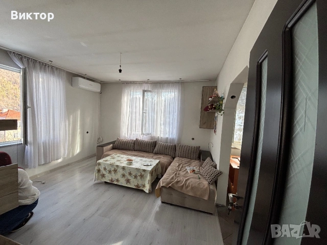 Продава се масивна къща с двор и гаражи – с. Смилян гр. Смолян, снимка 2 - Къщи - 53208774