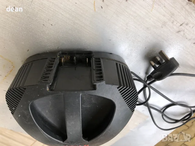 Зарядно Bosch 36V неработещо, снимка 6 - Перфоратори - 55780748