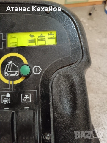 машина за почистване на под Karcher, снимка 11 - Други машини и части - 51870541