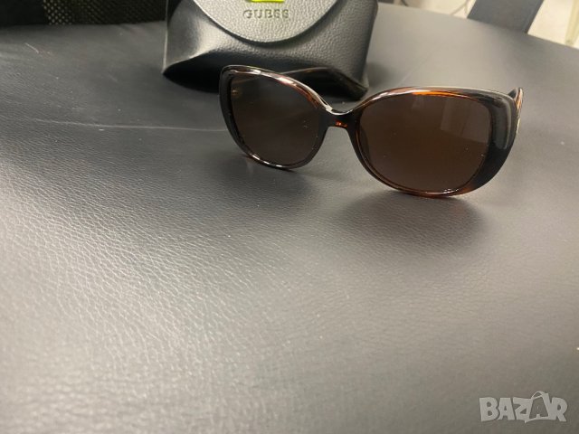 Дамски слънчеви очила guess