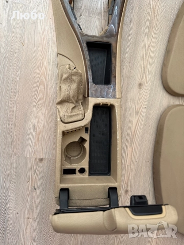 Кожени кори е подлакътник за BMW e90 / e91, снимка 4 - Части - 52334879