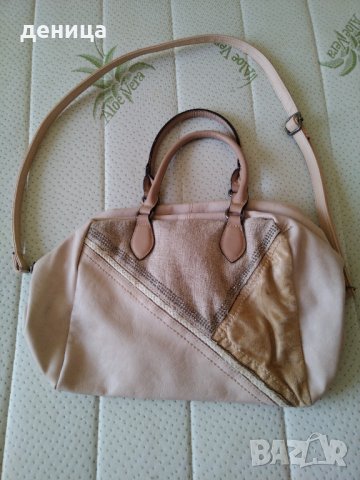 Дамска чанта, снимка 2 - Чанти - 42572058