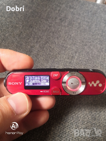 Музикален плеър Sony Walkman NWZ-B143F, снимка 1 - MP3 и MP4 плеъри - 44726766