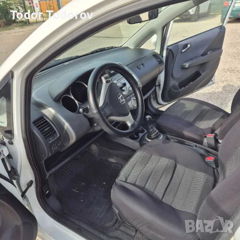 продавам хонда джаз, снимка 9 - Автомобили и джипове - 55874632