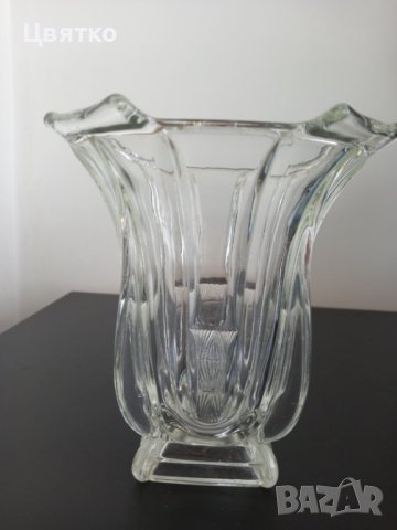 Ваза стъклена старинна от 60-те години 