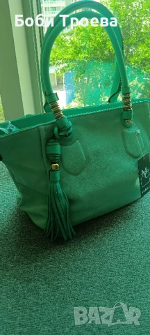 Дамска чанта среден размер, изработена от висококачествена еко
кожа в морско зелен цвят, снимка 2 - Чанти - 50809692