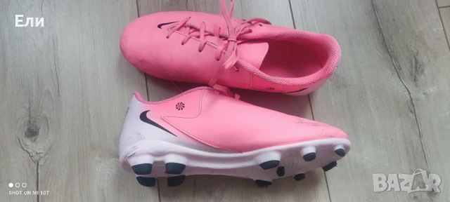 Бутонки Nike, снимка 3 - Детски маратонки - 50444058