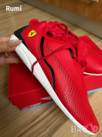 Чисто кови оригинални маратонки Puma Ferrari Drift Cat ! 44 н, снимка 2 - Маратонки - 43463750