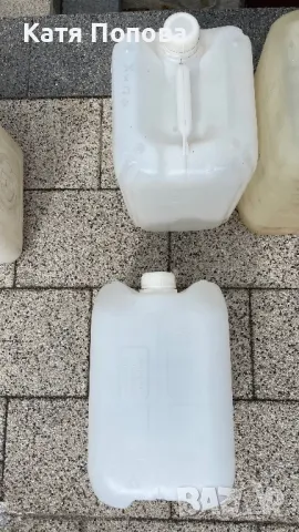 Продавам пластмасови туби, снимка 2 - Бидони, бурета и бъчви - 47536134