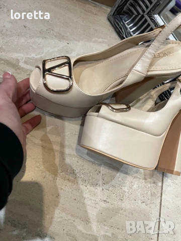 Valentino сандали , снимка 4 - Сандали - 53820683