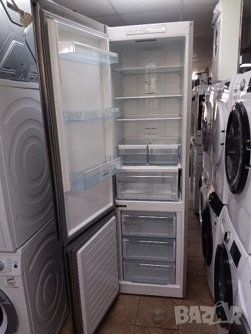 Иноксов комбиниран хладилник с фризер Бош Bosch Total No Frost A+++ 2 години гаранция!, снимка 13 - Хладилници - 53868053