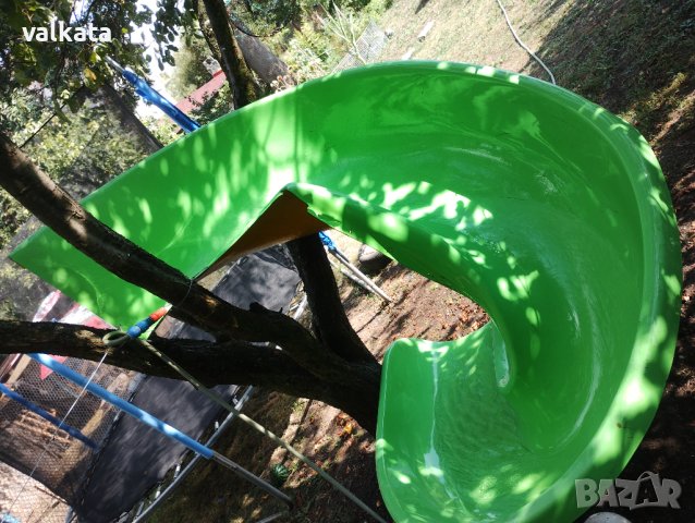 Продавам голям улей за пързалка зелен на цвят , снимка 1
