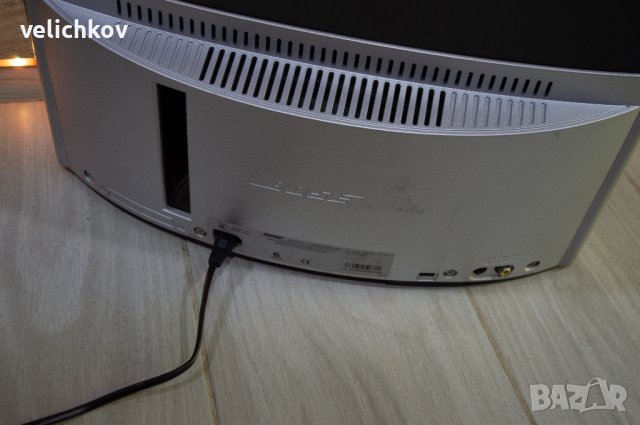 Bose SoundDock 10 - уникален и мощен настолен спийкър за iPhone и iPod, снимка 6 - Аудиосистеми - 41803101