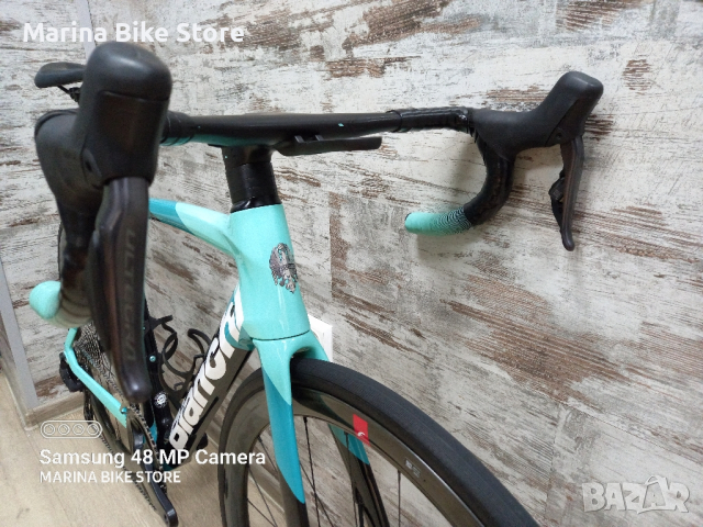 Карбонов шосеен велосипед Bianchi Oltre XR4 Disc Ultegra Di2 12 Fulcrum , снимка 12 - Велосипеди - 44825253