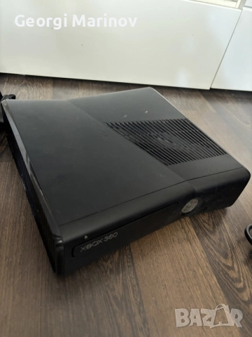 xbox360 S два оригинални контролера