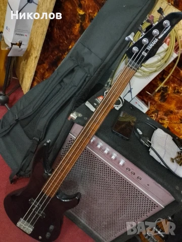 Фретлес бас китара YAMAHA, снимка 1