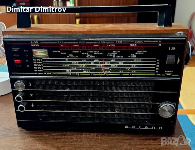 Радио-транзистор Selena, снимка 2 - Радиокасетофони, транзистори - 49586461