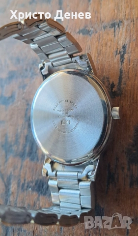 часовник Q&Q позлатен и сребрист аналогов кварцов с каишка от неръждаема стомана в кутия, снимка 9 - Други - 53707924