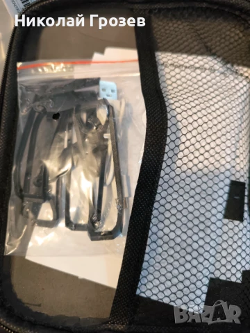 Дрон Е88 черен , Е99 бял Pro, 4K HD камера, полет 15мин 200м , снимка 5 - Дронове и аксесоари - 50785836