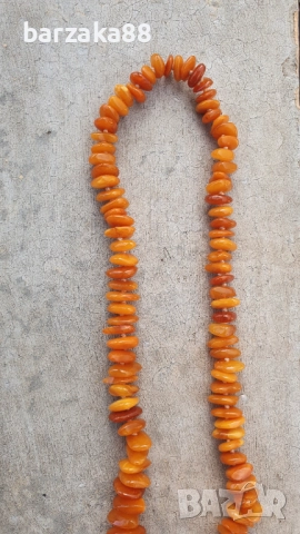 Голям кехлибарен гердан 75 грама, снимка 2 - Колиета, медальони, синджири - 52208257