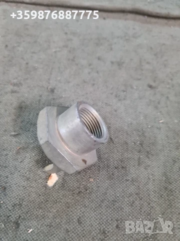 Гайка колянов вал манивела ретро руски руско соц Ретро Руски части , снимка 2 - Части - 51316660