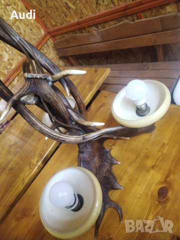 Ръчно изработен таванен полилей от 5 броя еленски рога.  Нестандартен и интересен полилей, който зад, снимка 12 - Полилеи - 42725986