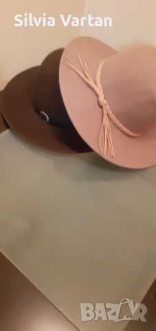 Дамска шапка капела, снимка 5 - Шапки - 52739454