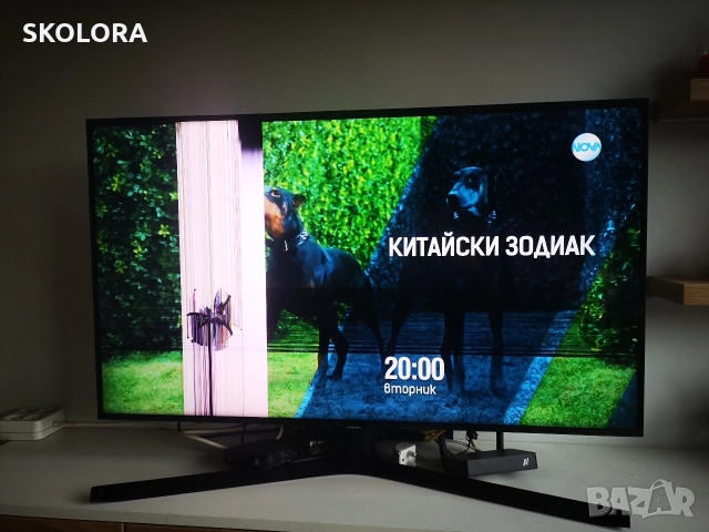 Телевизор Samsung UE43TU8502 счупен, работещ, на части, снимка 3 - Части и Платки - 52915084