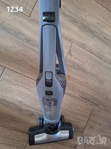 Безкабелна прахосмукачка Rowenta, снимка 3 - Прахосмукачки - 49993308