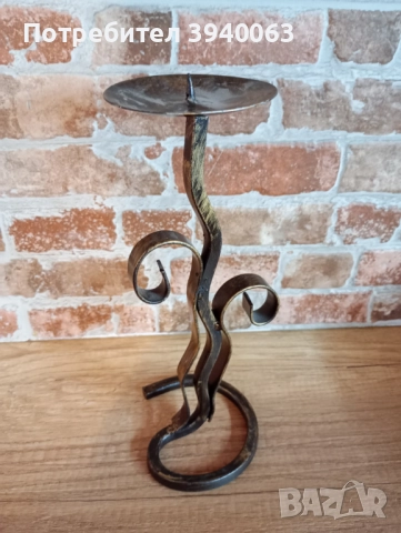 Стар свещник ковано желязо  от соца колекция, снимка 5 - Декорация за дома - 49173401