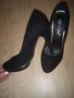 Велурени обувки на ток, снимка 1 - Дамски елегантни обувки - 41228008