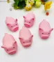 Прасе прасенце гумена играчка с пищялка за игра и декорация фигурка, снимка 4