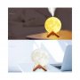 2634 3D Лампа Арома Дифузер Луна с променящи се цветове, снимка 6
