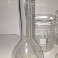 Стъклени контейнери за химия - колбичка, чаши и кутийка, снимка 2 - Лаборатория - 44719398