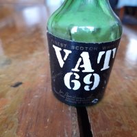 Стара бутилка от VAT 69, снимка 2 - Колекции - 41759026