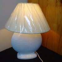Ретро настолна лампа – порцелан., снимка 1 - Настолни лампи - 44231951