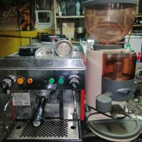 професионална кафе машина и мелачка , снимка 2 - Друго търговско оборудване - 41896121