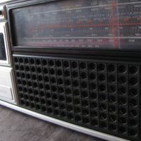 GRUNDIG C 5500 AUTOMATIC Радиокасетофон от 70те, снимка 2 - Радиокасетофони, транзистори - 35837509