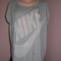 Nike дамска тениска размер М, снимка 1 - Тениски - 41230268