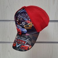 Нова детска шапка с козирка с Колите, DISNEY в червен цвят, снимка 2 - Шапки, шалове и ръкавици - 41806194