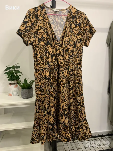 Рокля в размер Л, снимка 1