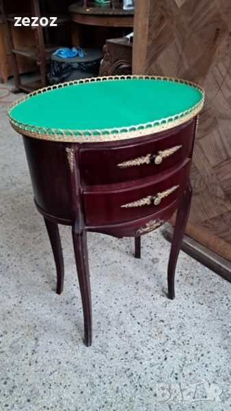 Шкаф с високи крачета №44, снимка 1