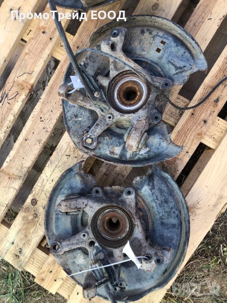 Заден ляв и десен шенкел главина лагер Мерцедес Ц клас Mercedes W203 C class C200 C220 C180 C240 C32, снимка 1