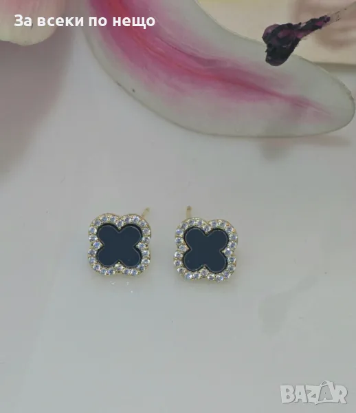 Van Cleef Дамски Обеци С Черни Детелини И Бели Камъни На Винт С Родиево Покритие В Кутия Код VL-57, снимка 1