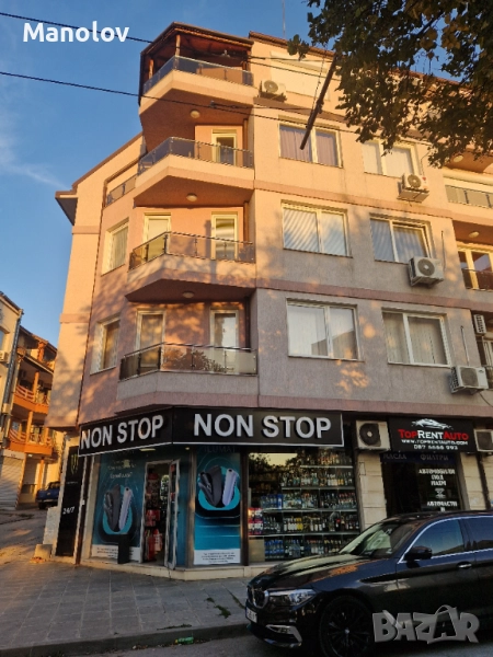 Продава се напълно обзаведен с мебели,ел.уреди и климатици, снимка 1