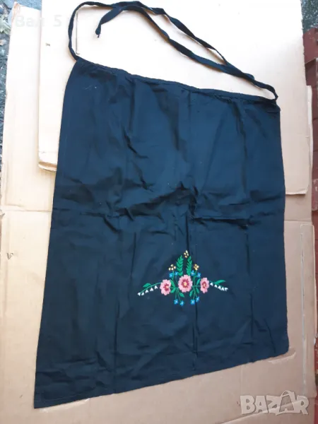 Автентична престилка , носия, снимка 1