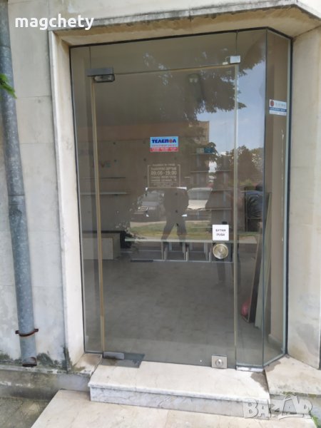 Закалена стъклена врата за магазин или офис, снимка 1