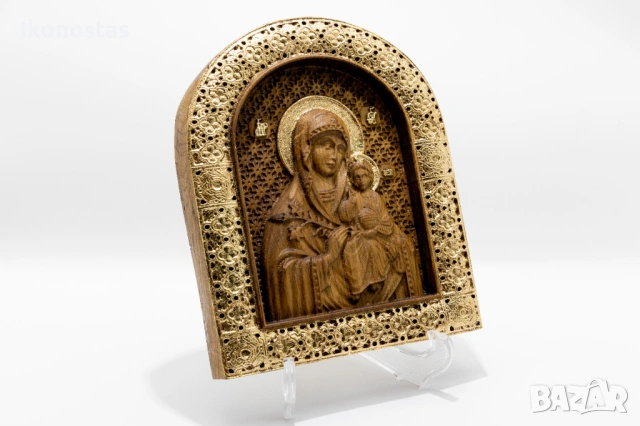 Релефна икона на Дева Мария с Младенеца – позлатена, от дъб, снимка 2 - Икони - 53223149