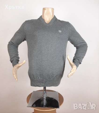 Fred Perry V-Neck - Оригинален мъжки пуловер размер M, снимка 2 - Пуловери - 53463880
